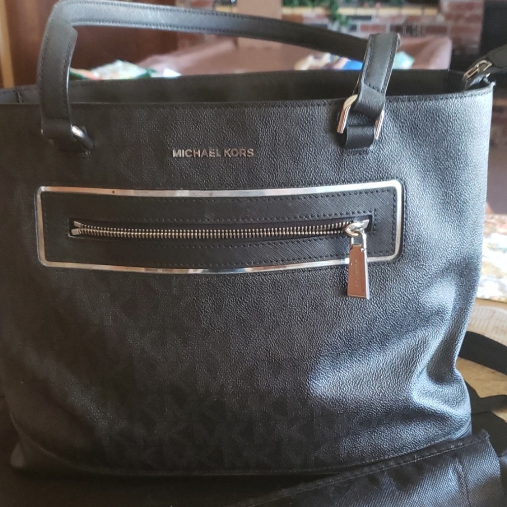 Michael Kors tote